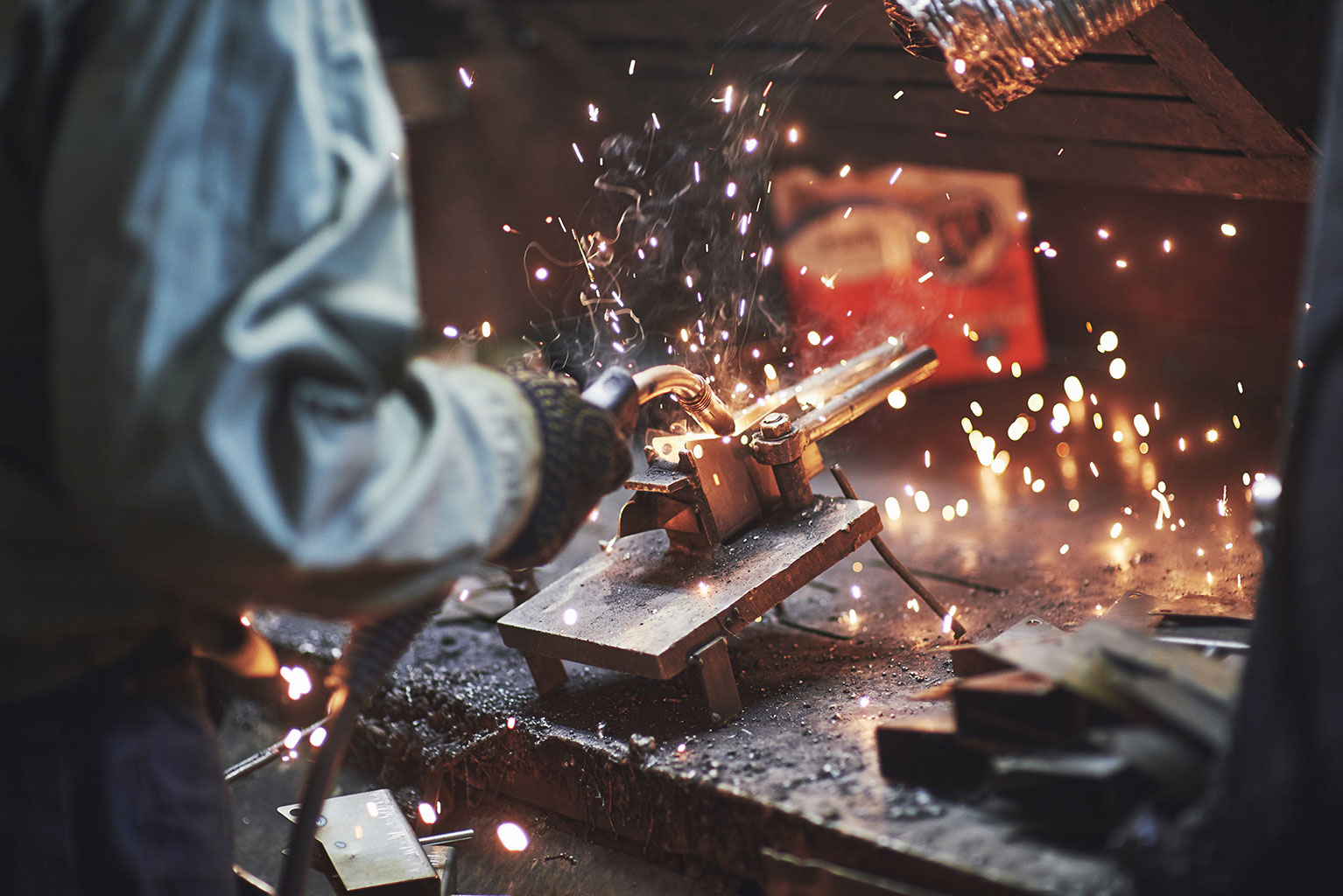 industrial-factory-weld-worker-welding-or-welder-m-2MAYZTZ